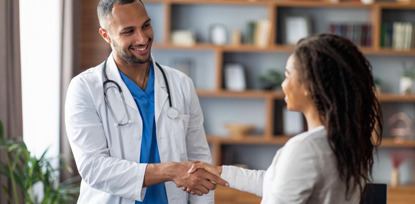 Diferenças Entre Clínicas de Recuperação e Hospitais Psiquiátricos: Saiba Qual Escolher
