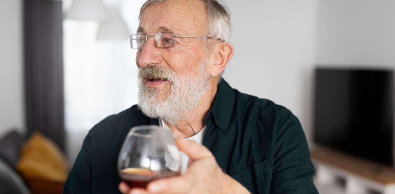 Álcool na terceira idade: quando se torna um problema?