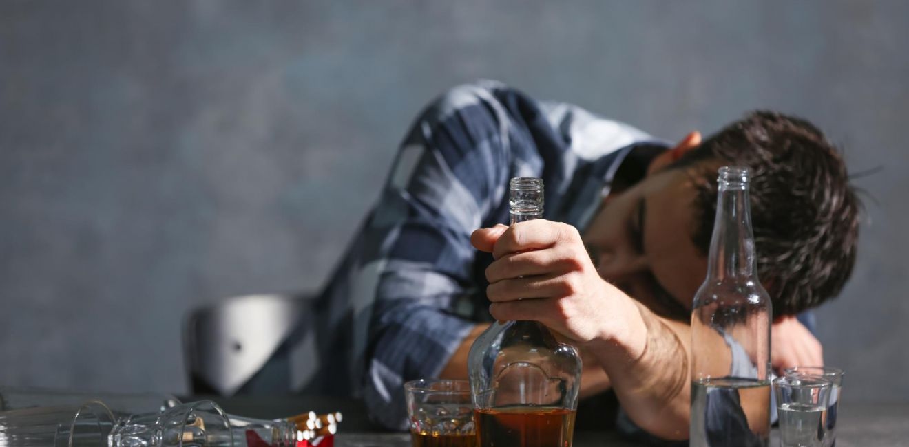 Alcoolismo em 2025: Impactos, Soluções Modernas e Caminhos para a Recuperação