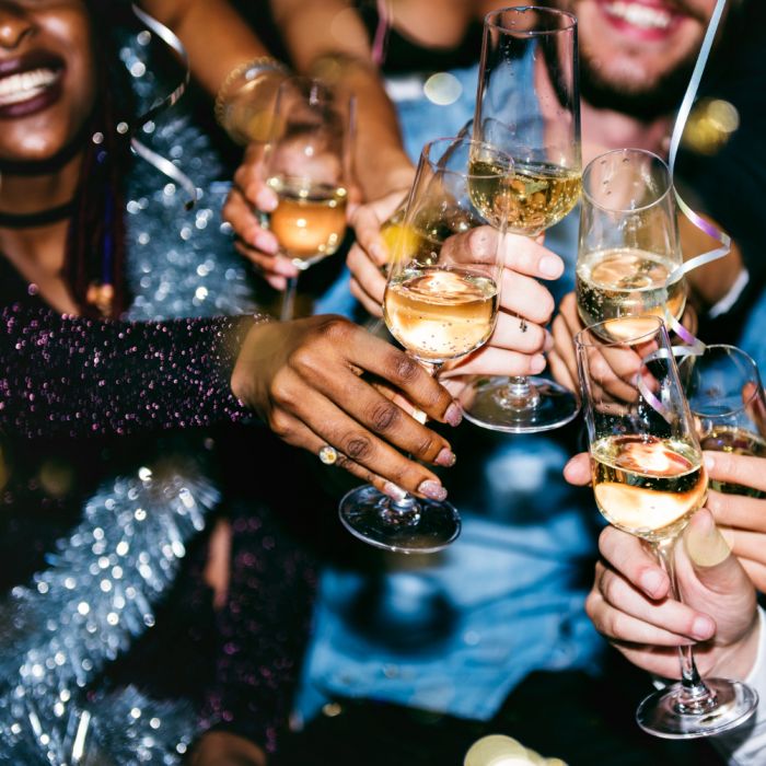 Festas e recaídas: como manter a sobriedade em eventos sociais