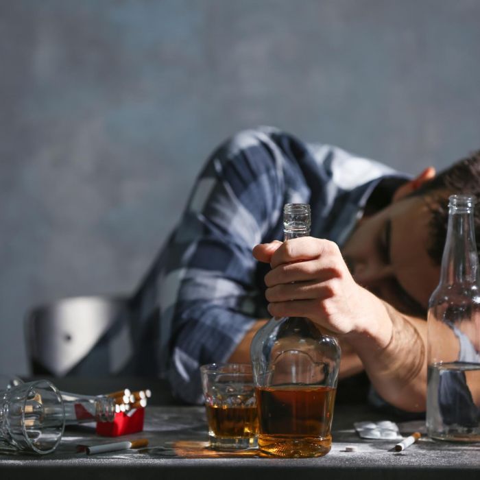Alcoolismo em 2025: Impactos, Soluções Modernas e Caminhos para a Recuperação